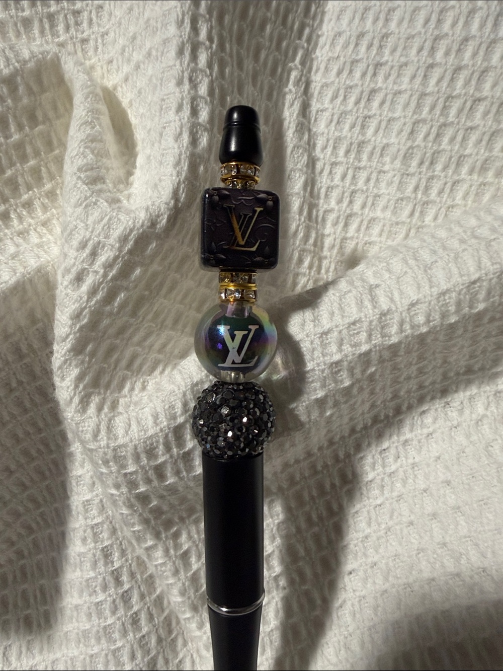 🏵️Handmade Black Beaded Pen - Picture 5 of 5